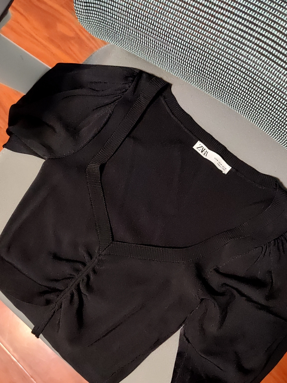 Zara Black V-Neck Puff Sleeve Knit Top Size M New